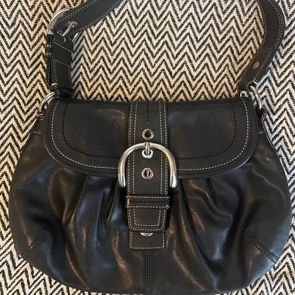 Vintage Y2K Coach Soho Pleated Leather Flap Shoulder Bag Buckle Black F15204 - Picture 1 of 16